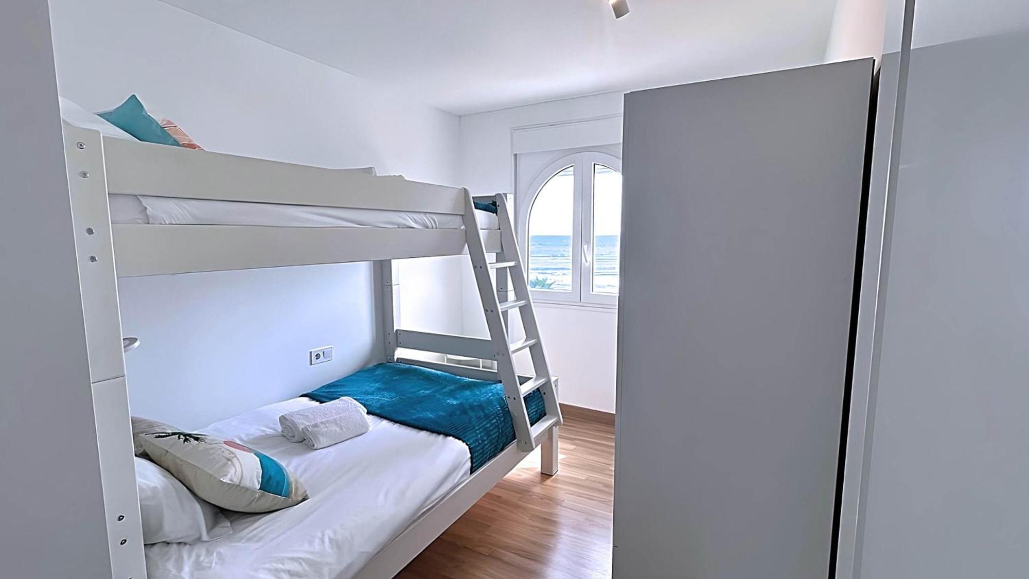 Апартаменты Atico De Albaida Duplex Frente Al Mar Морче Экстерьер фото